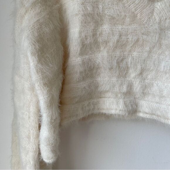Urban Outfitters UO crop cream v neck fuzzy knit crop sweater with bell  sleeves - Picture 3 of 4